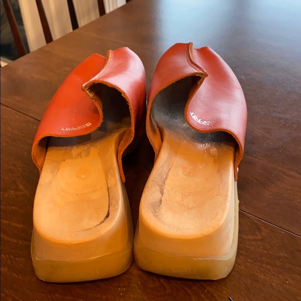 Clogs - Picture 4 of 5